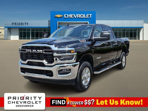 Used 2025 RAM 2500 Big Horn AWD/4WD image 1