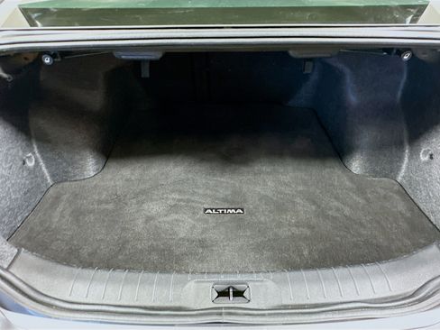Used 2024 Nissan Altima 2.5 SV FWD image 26