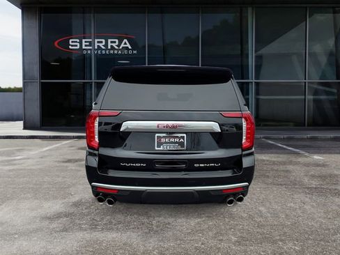 Used 2021 GMC Yukon Denali w/ Advanced Technology Package AWD/4WD image 4