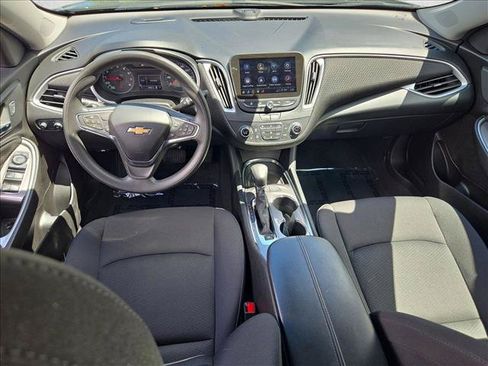 Used 2025 Chevrolet Malibu LT FWD image 17