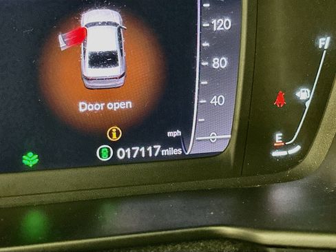 Used 2025 Honda Accord SE image 19