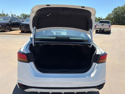 Used 2025 Nissan Altima 2.5 SV FWD image 18
