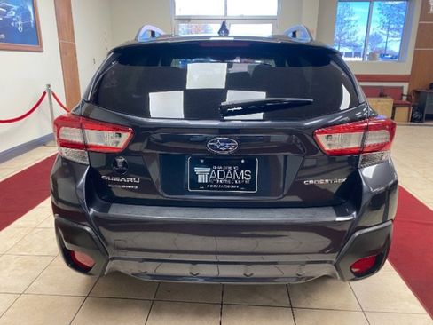 Used 2019 Subaru Crosstrek 2.0i Premium w/ Moonroof Package image 2