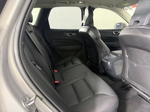 Used 2023 Volvo XC60 B5 Plus w/ Climate Package AWD/4WD image 33