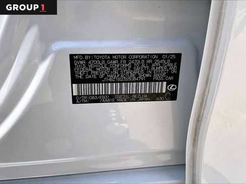 Used 2025 Lexus IS 350 F Sport RWD image 35