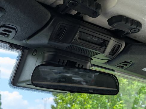 Used 2024 Jeep Wrangler Unlimited Rubicon w/ XTREMEE 35" Tire Package AWD/4WD image 19