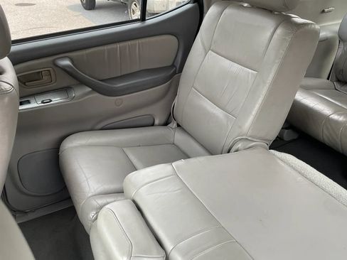Used 2002 Toyota Sequoia Limited RWD image 38