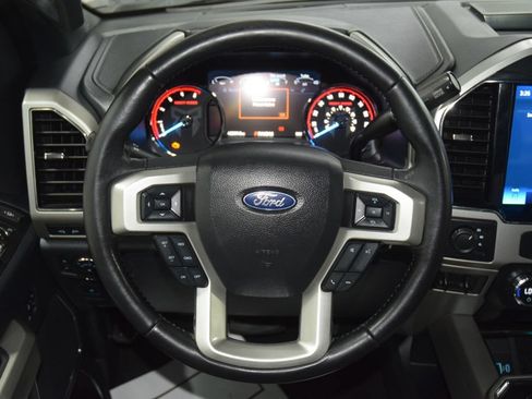 Used 2022 Ford F250 Lariat w/ Black Appearance Package AWD/4WD image 43