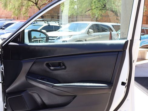 Used 2024 Nissan Sentra S FWD image 33