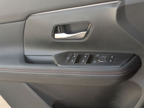 Used 2025 Nissan Kicks SR w/ SR Premium Package FWD image 24