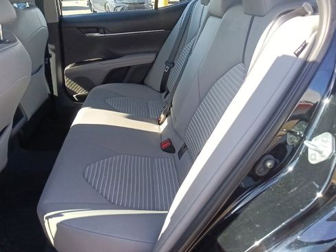 Used 2023 Toyota Camry SE image 28