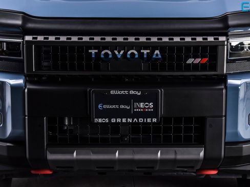 Used 2025 Toyota Land Cruiser w/ Premium Package image 9