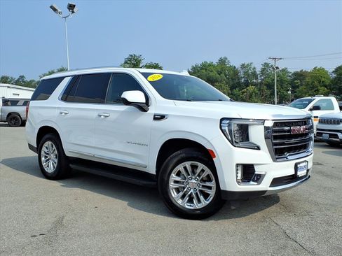 Used 2024 GMC Yukon SLT AWD/4WD image 2