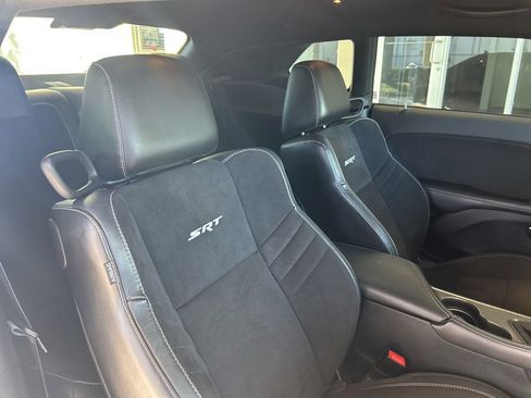 Used 2015 Dodge Challenger SRT Hellcat image 23