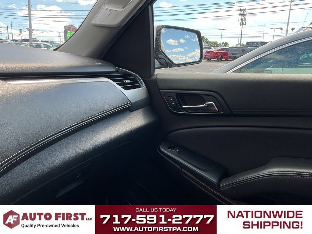 Used 2020 Chevrolet Suburban LT AWD/4WD image 28