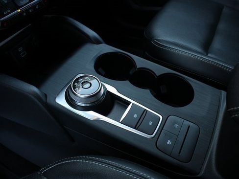 Used 2022 Ford Escape SEL image 18