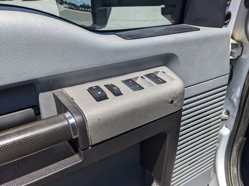 Used 2021 Ford F750 2WD Crew Cab Super Duty image 20