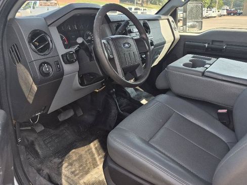 Used 2015 Ford F550 4x4 Crew Cab Super Duty image 12