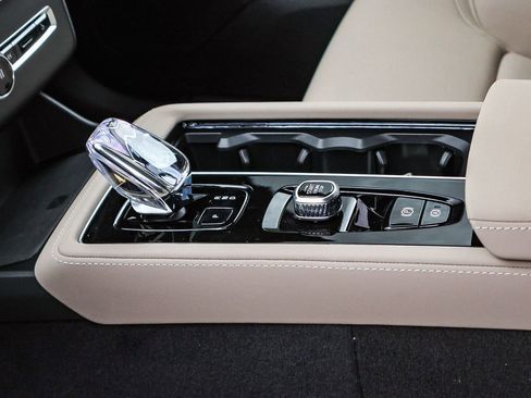 New 2026 Volvo XC90 B5 Plus w/ Protection Package image 27