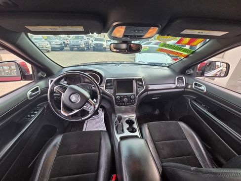 Used 2017 Jeep Grand Cherokee Altitude image 12