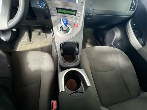 Used 2015 Toyota Prius Two FWD image 25