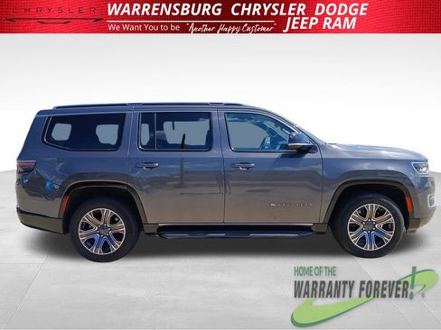 Used 2024 Jeep Wagoneer Series II AWD/4WD image 3