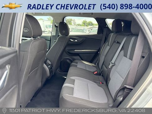 Used 2025 Chevrolet Blazer LT AWD/4WD image 12