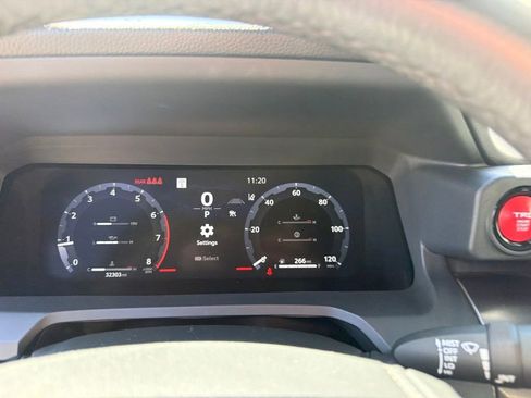 Certified 2024 Toyota Tacoma TRD Off-Road AWD/4WD image 19
