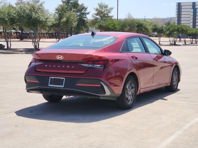 Used 2024 Hyundai Elantra SEL FWD image 5