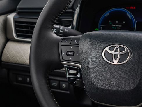 New 2026 Toyota Camry XLE FWD image 19