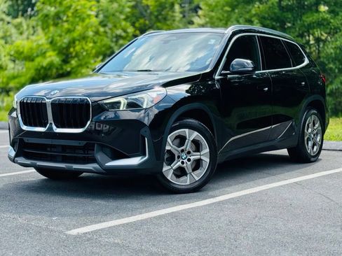 Used 2023 BMW X1 xDrive28i AWD/4WD image 1