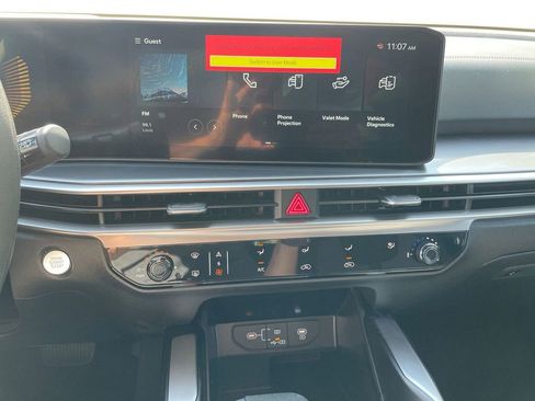 Used 2025 Kia Sorento LX image 46