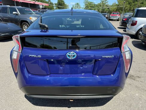 Used 2016 Toyota Prius Two image 6