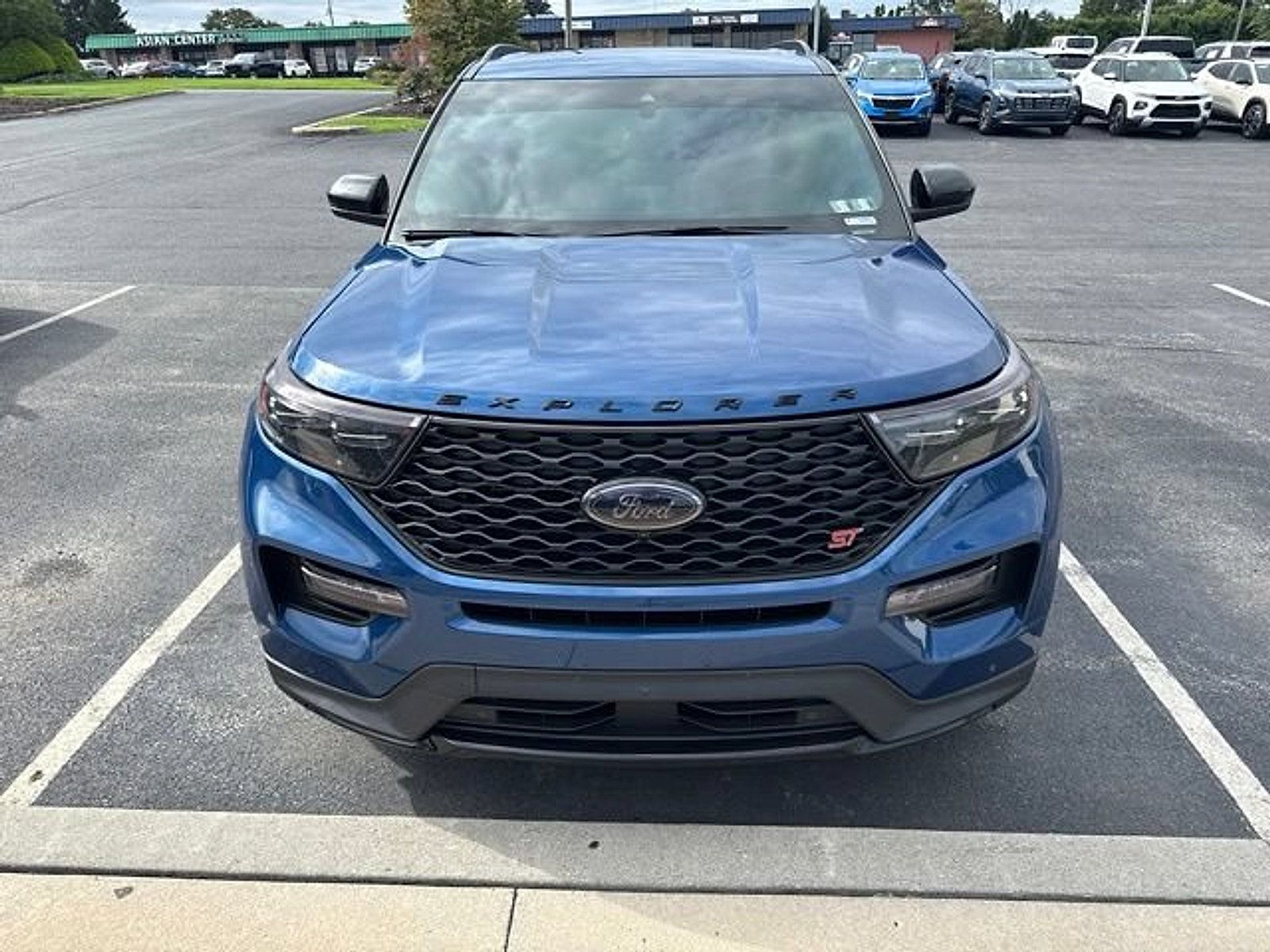 Used 2023 Ford Explorer ST w/ Equipment Group 401A AWD/4WD image 3