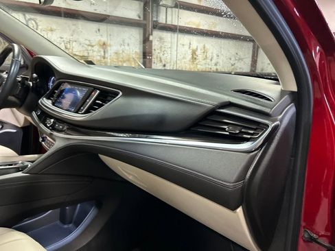 Used 2023 Buick Enclave Essence w/ Sport Touring Edition image 35