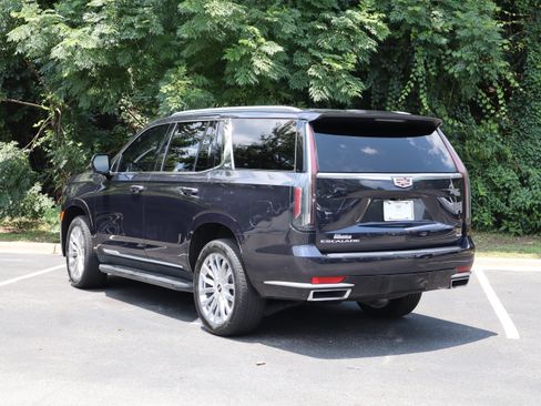 Used 2023 Cadillac Escalade Premium Luxury w/ LPO, Floor Liner Package AWD/4WD image 5