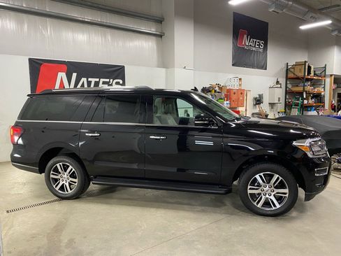 Used 2024 Ford Expedition Max Limited image 8