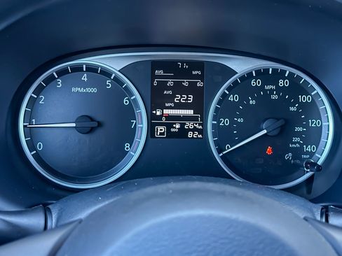 Used 2025 Nissan Kicks Play S image 30