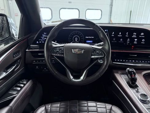 Used 2022 Cadillac Escalade ESV Sport Platinum AWD/4WD image 38