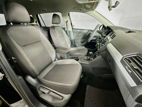Used 2021 Volkswagen Tiguan S FWD image 29