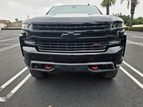 Used 2020 Chevrolet Silverado 1500 LT Trail Boss w/ Midnight Edition AWD/4WD image 6