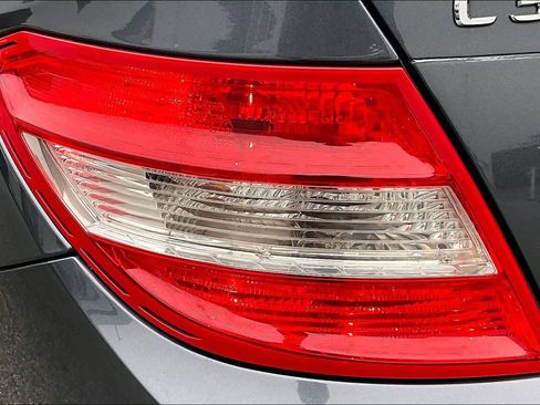 Used 2010 Mercedes-Benz C 300 Sport image 24