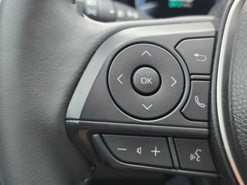 Used 2026 Toyota Corolla Cross XLE w/ Convenience Package image 31