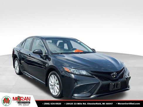 Used 2024 Toyota Camry SE FWD image 7