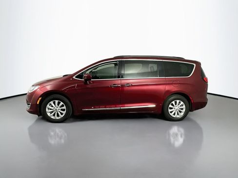 Used 2017 Chrysler Pacifica Touring-L FWD image 5