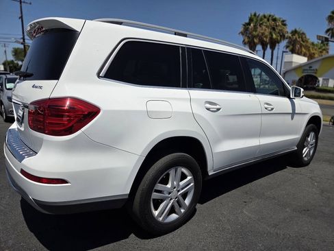 Used 2014 Mercedes-Benz GL 450 4MATIC image 24