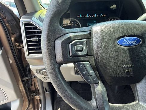 Used 2017 Ford F150 XLT AWD/4WD image 28