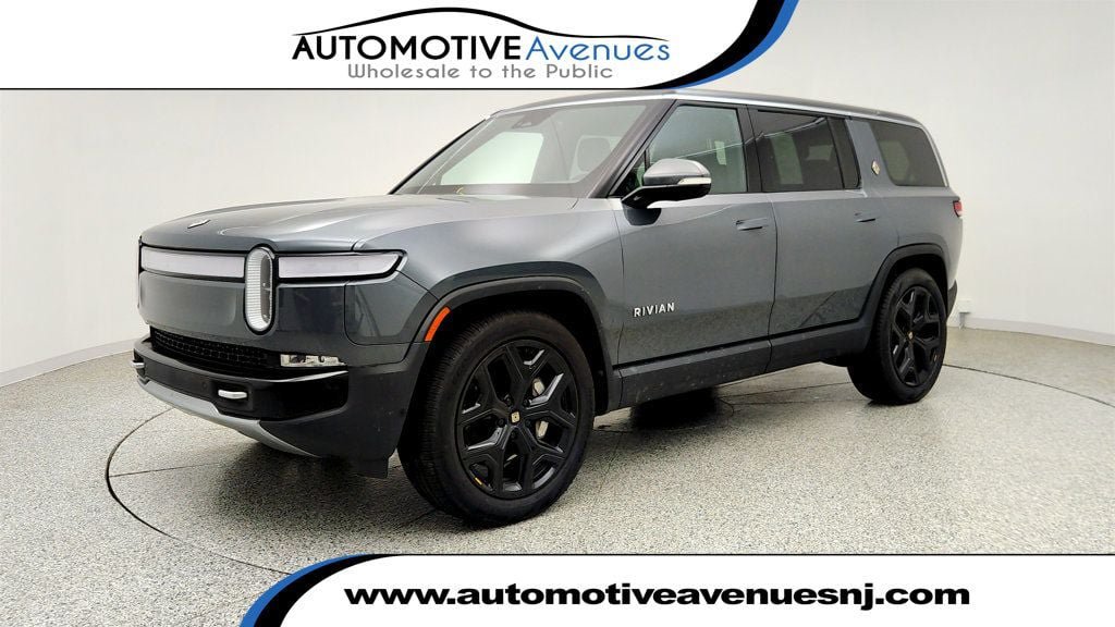 Used 2024 Rivian R1S Adventure Dual AWD/4WD image 1