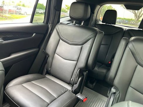 Used 2021 Cadillac XT6 Premium Luxury FWD image 12