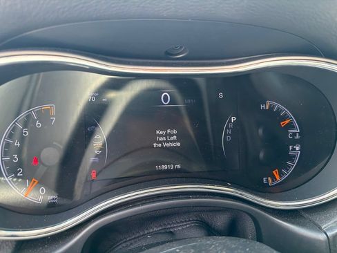 Used 2018 Jeep Grand Cherokee Limited AWD/4WD image 10